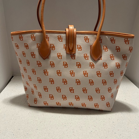 Dooney & Bourke Cream and Orange Tote Bag - Picture 5 of 13